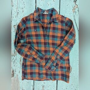 Duluth Women's flannel shirt